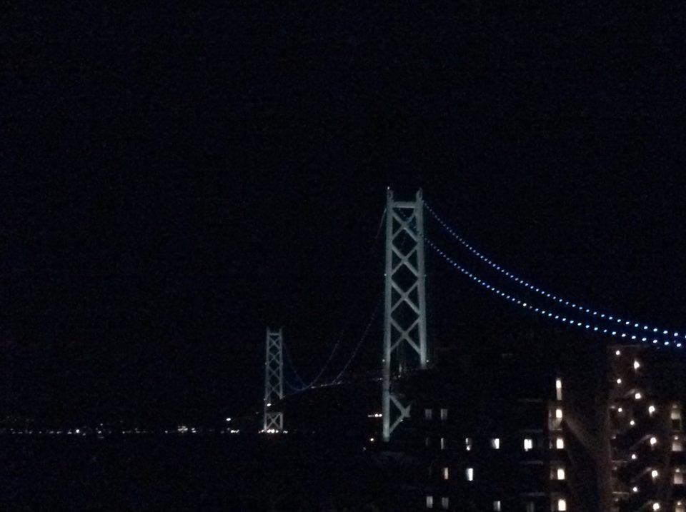 カントコトロからみた、夜の明石海峡大橋